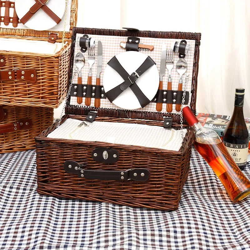Kosz piknikowy na rodzinny wyp – Outdoor Camping Box recenzja i cena